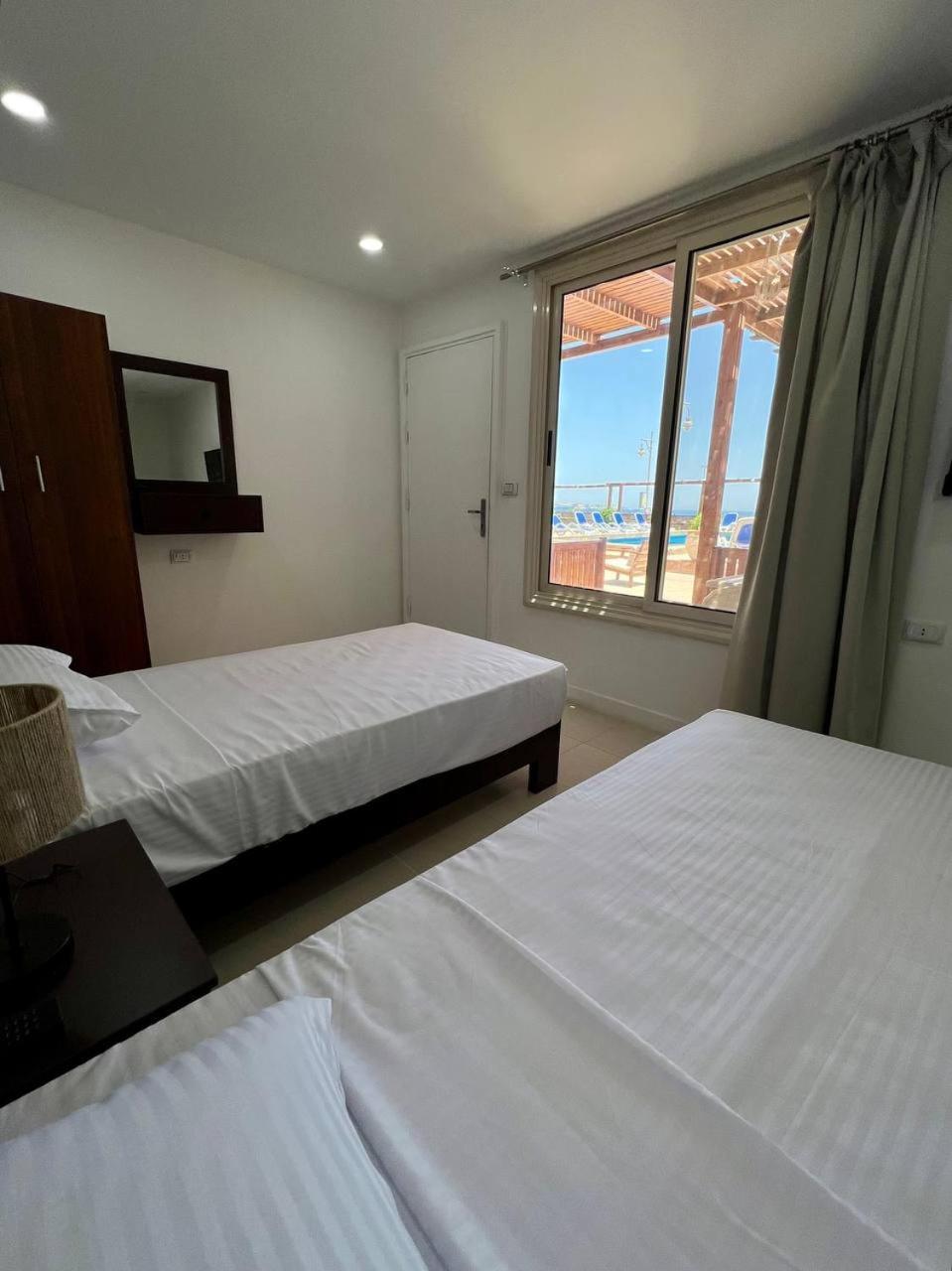 Serafy City Center Hostel And Pool For Foreigners Adults Only Hurghada Room photo
